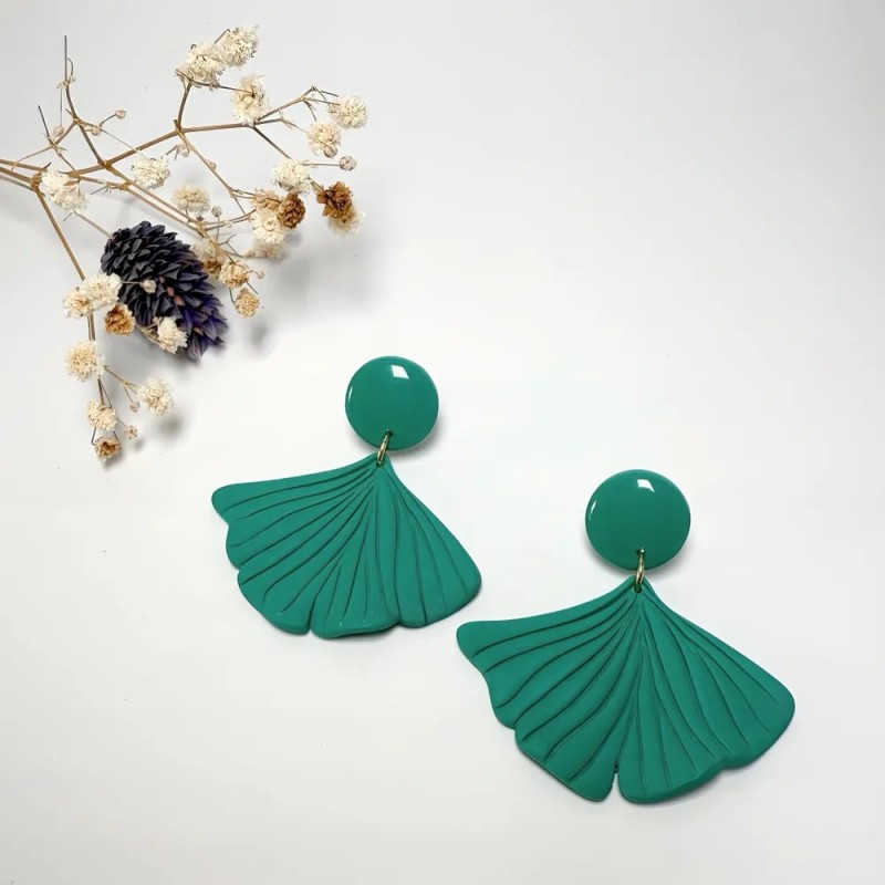 Boucles d’oreilles Olya – Bijou feuille sculptée & léger fait main | Colibri & Papillon