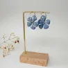 Boucles d'oreilles Ysalia – Boucles fleur légères, artisanales & dorées | Colibri & Papillon