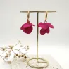 Boucles Azalée – Fleur sculptée légère faite à la main & anneau doré | Colibri & Papillon