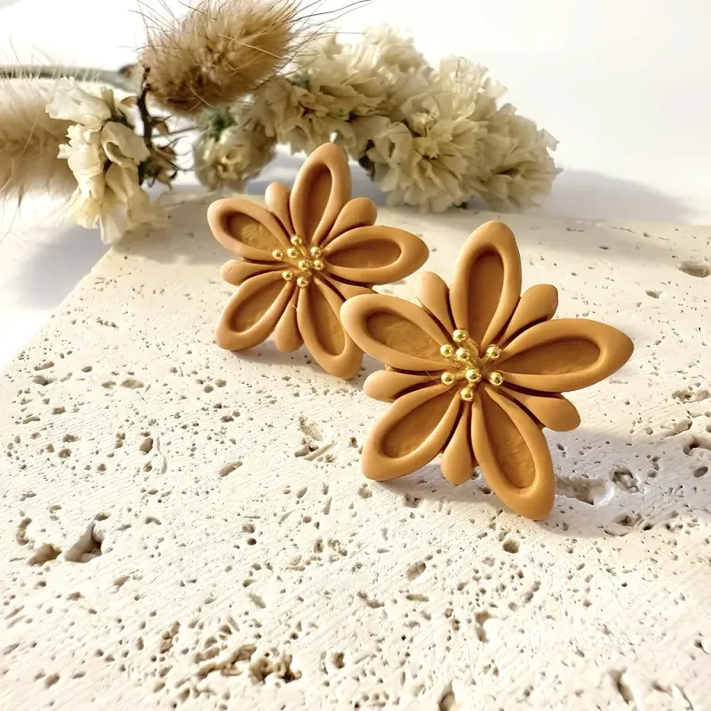 Boucles d’oreilles Lyséa – Fleur artisanale en argile polymère| Colibri & Papillon