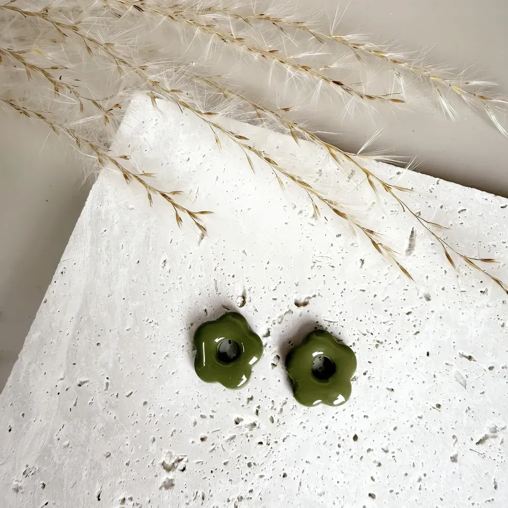 Mini Cléo – Boucles d’oreilles enfant pampilles fleurs interchangeables | Colibri & Papillon