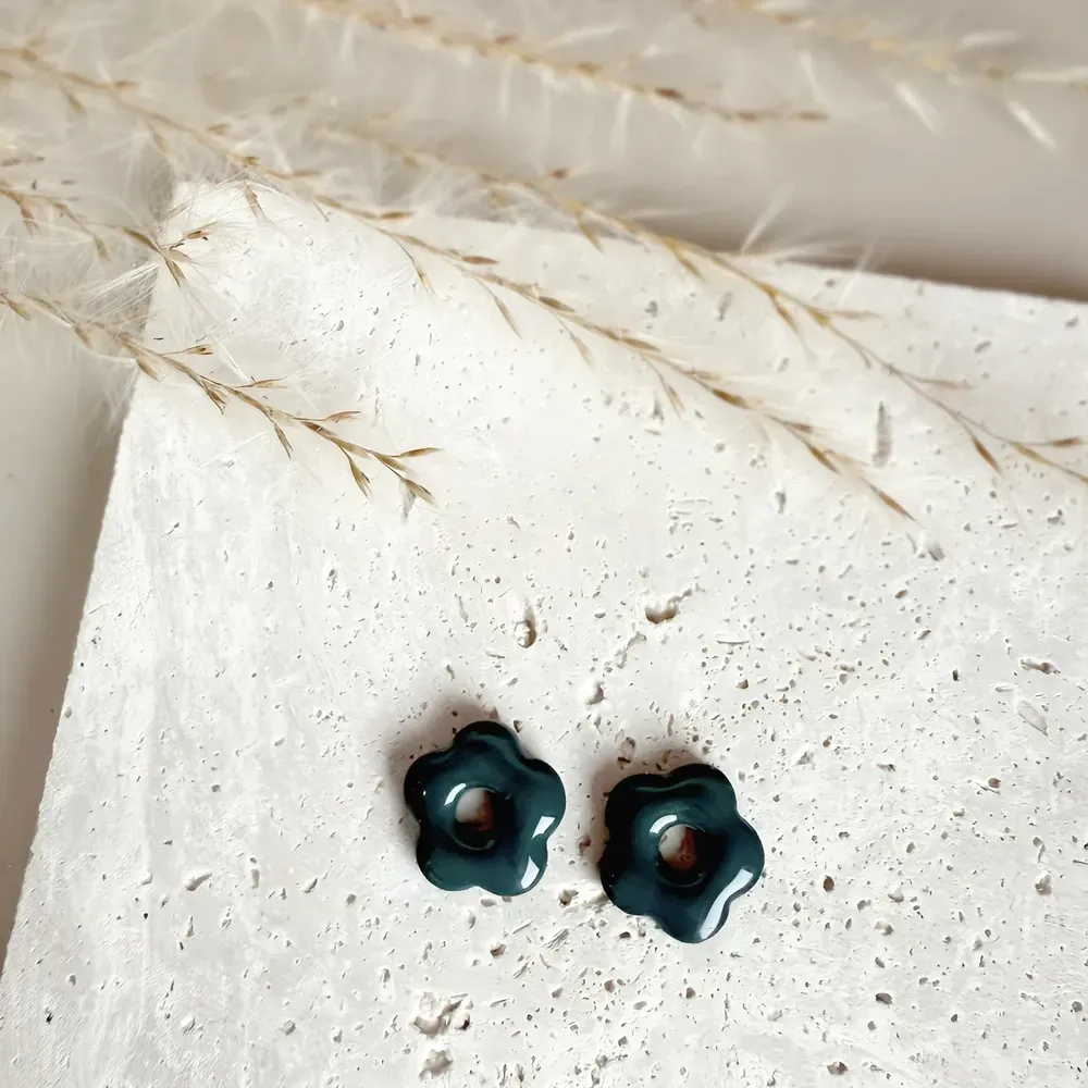 Mini Cléo – Boucles d’oreilles enfant pampilles fleurs interchangeables | Colibri & Papillon